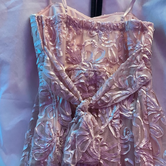 Le Chateau Pink Formal Dress - Picture 5 of 5